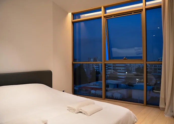 The 1 -nicosia Elite Stay- Gym Pool 24h Concierge Appartamento